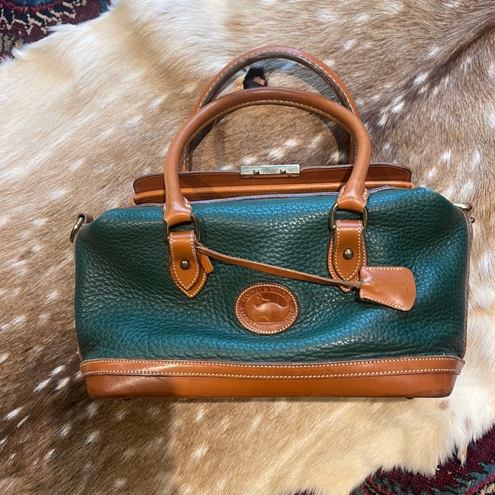 Vintage Dooney & Bourke green hand fitted Doctors bag